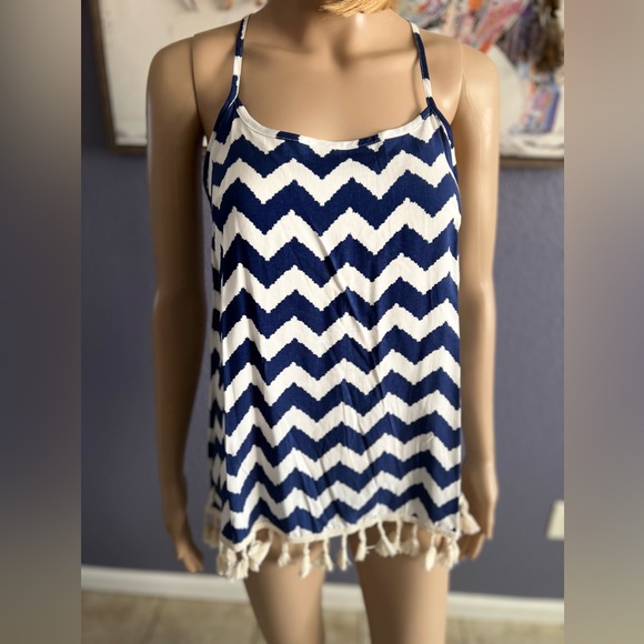 P.S.Kate Trim Tank - Picture 2 of 5